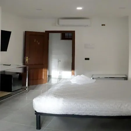 La Fiera Guesthouse-3
